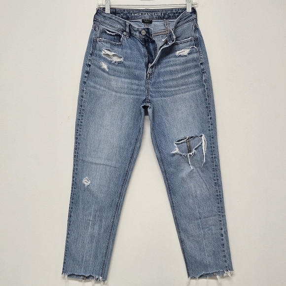 29 American Eagle Distressed Destroyed Mom Jean Women’s Size 4 - Picture 1 of 11